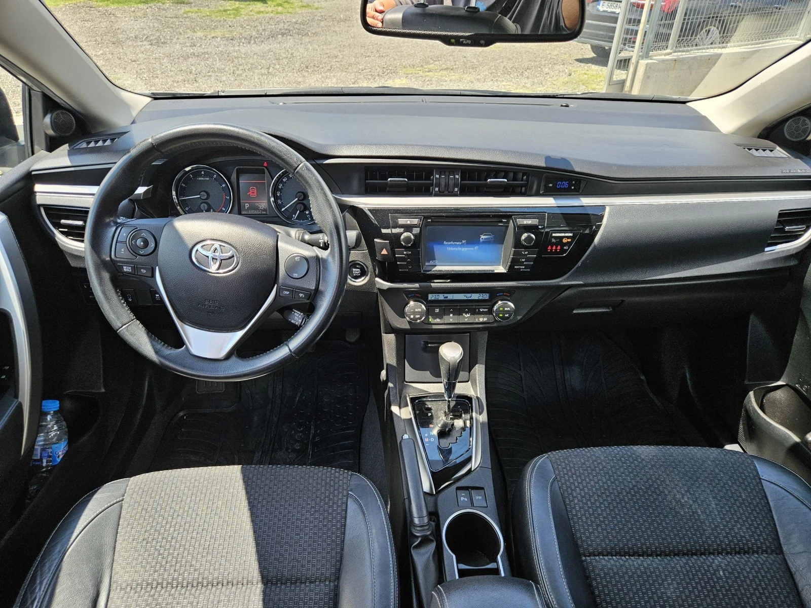 Toyota Corolla 1.6VVTI  Автоматик, снимка 13 - Автомобили и джипове - 55033701