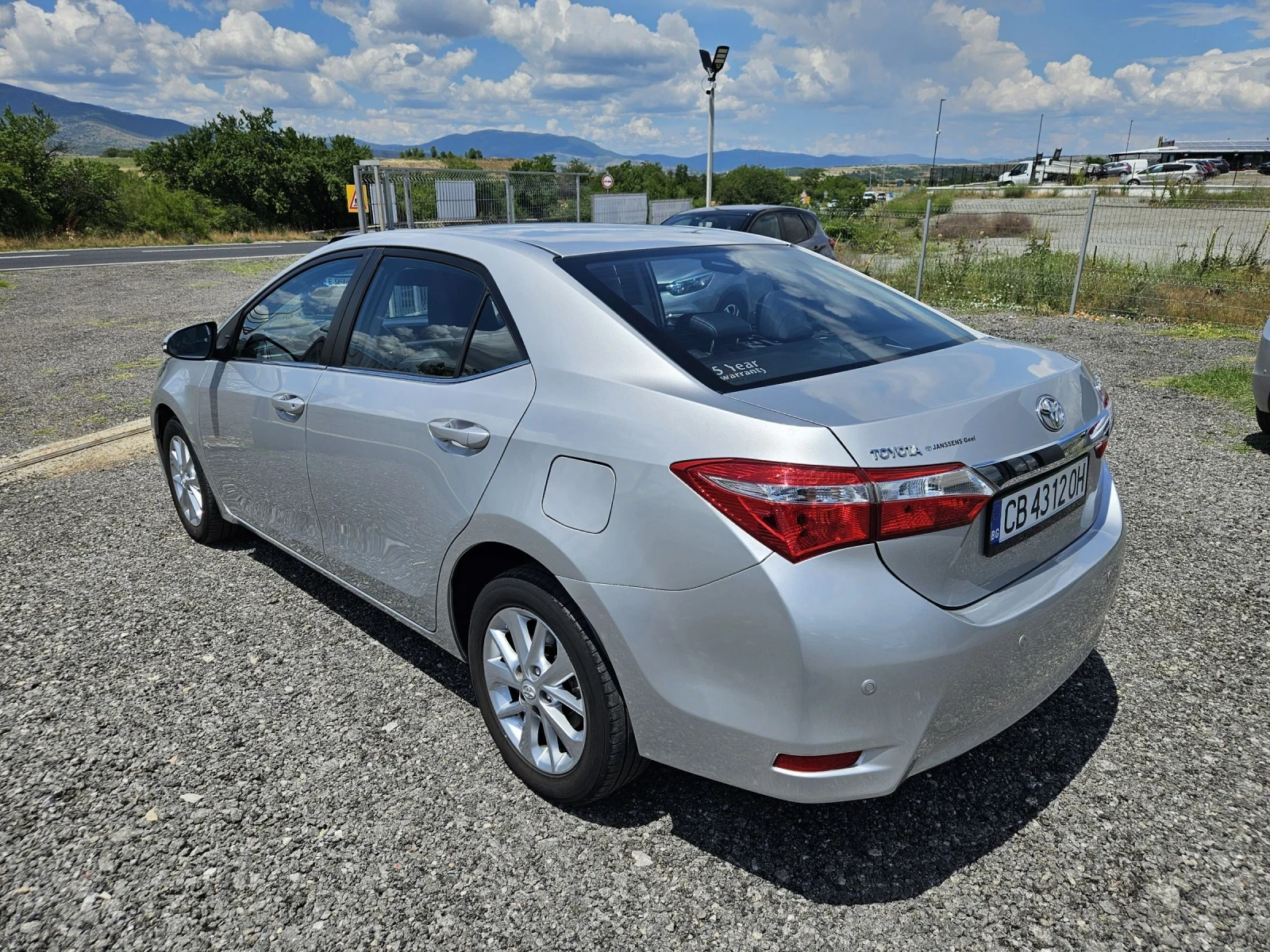 Toyota Corolla 1.6VVTI  Автоматик, снимка 3 - Автомобили и джипове - 55033701