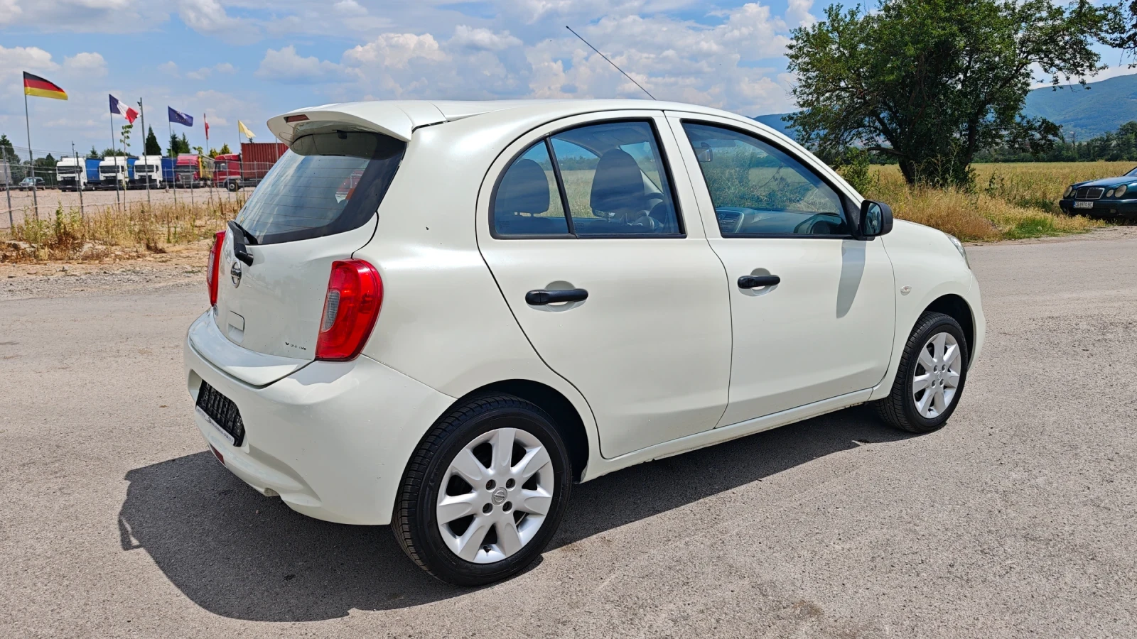 Nissan Micra 1.2i, снимка 6 - Автомобили и джипове - 55320078