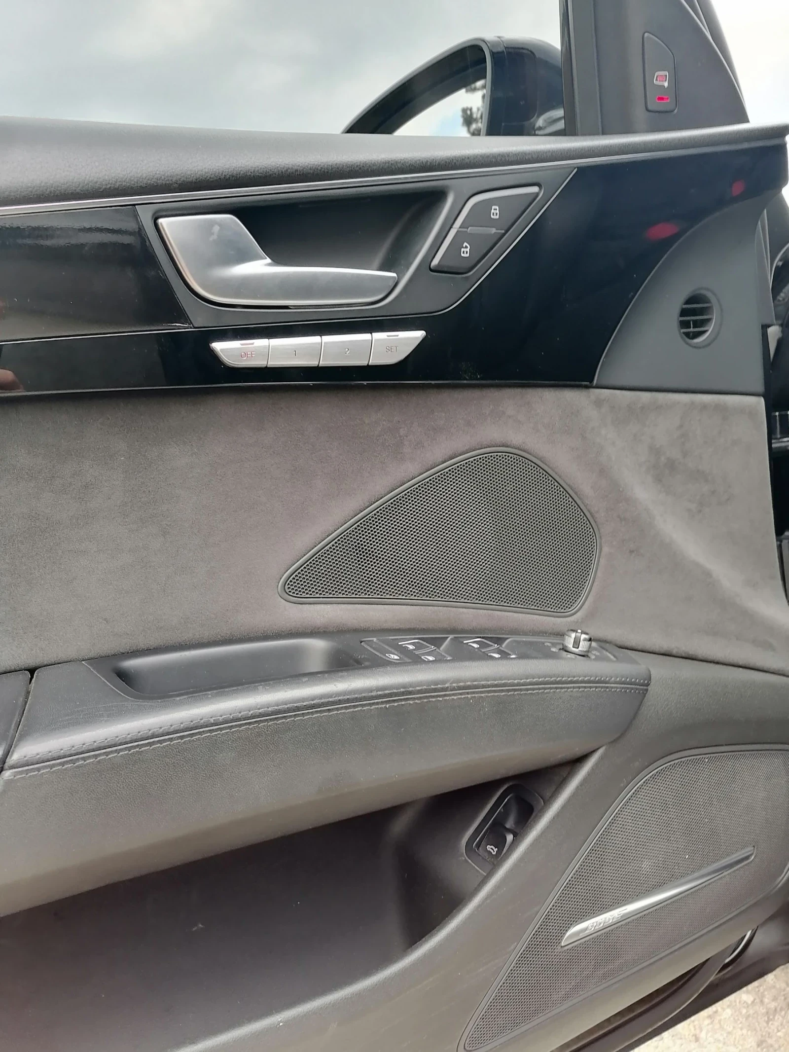 Audi A8 4.2TDI/BlackEdition/FullLED , снимка 11 - Автомобили и джипове - 55597454