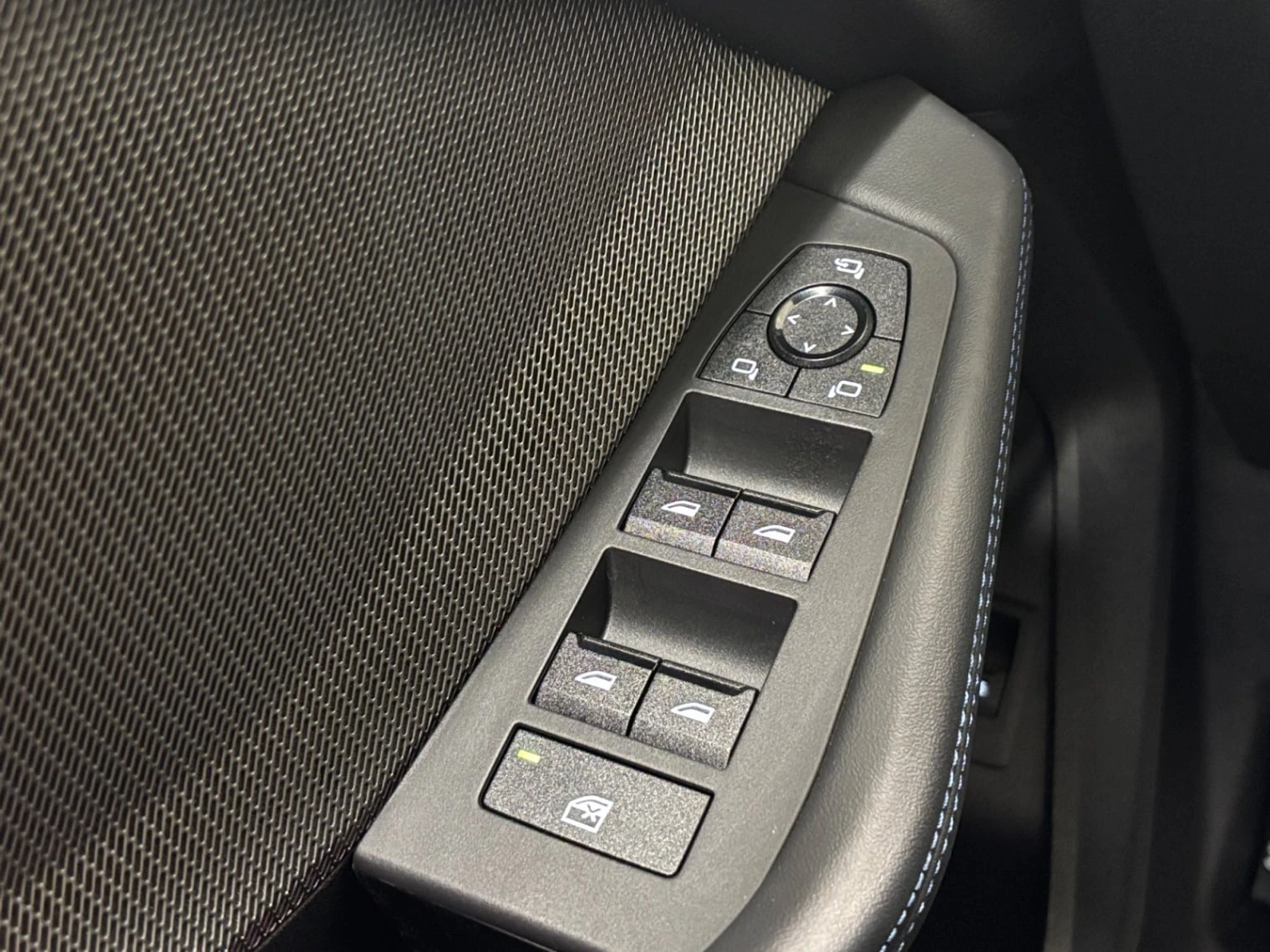BMW 135 xDrive Leather LED Navi HeadUp, снимка 10 - Автомобили и джипове - 56725598