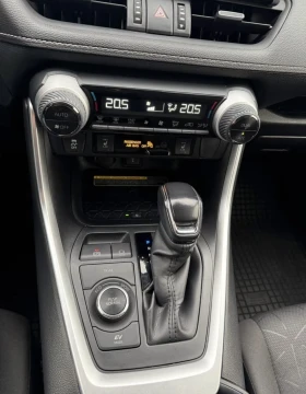 Toyota Rav4 2.5 HYBRID 62000км - 29999 лв. - 16694161 | Car24.bg