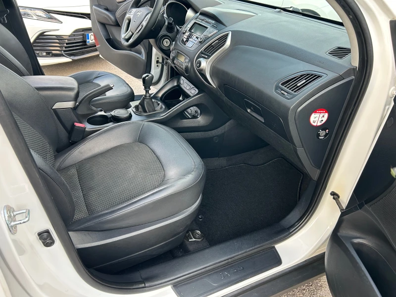 Hyundai IX35 1.7 CRDI ПАНОРАМА* КОЖА* ПОДГРЕВ, снимка 14 - Автомобили и джипове - 52483826