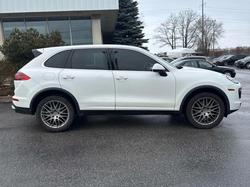 Porsche Cayenne 2017 AWD 4dr * CARFAX * БЕЗ ПЪРВОНАЧАЛНА ВНОСКА, снимка 4 - Автомобили и джипове - 53027079