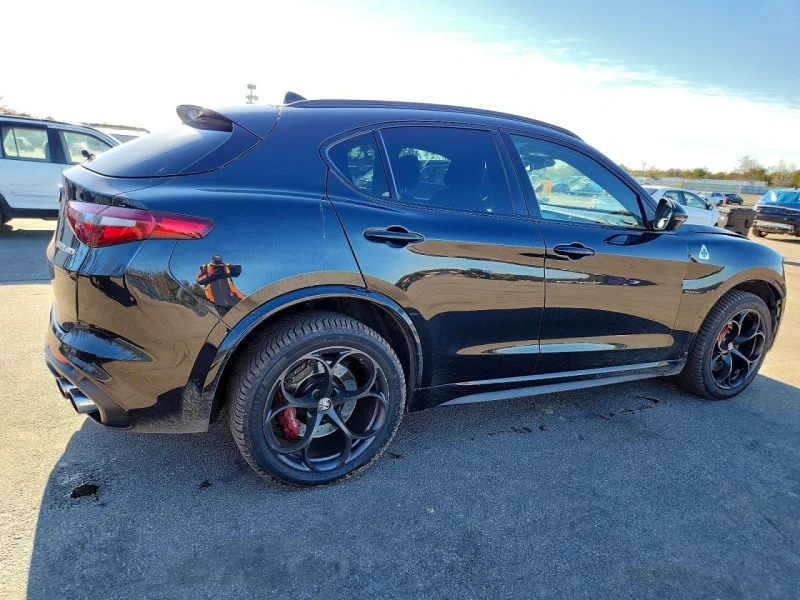 Alfa Romeo Stelvio * Quadrifoglio* Panorama* Full* , снимка 3 - Автомобили и джипове - 53580526