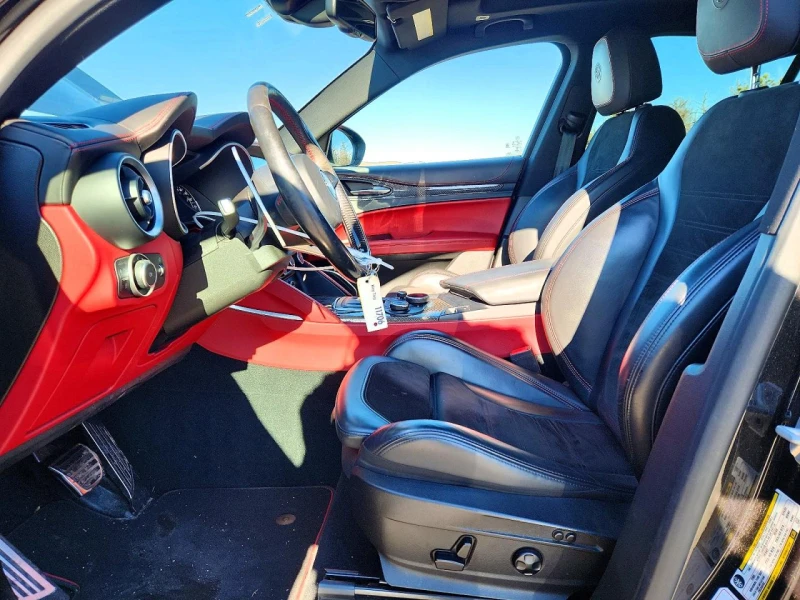 Alfa Romeo Stelvio * Quadrifoglio* Panorama* Full* , снимка 7 - Автомобили и джипове - 53580526