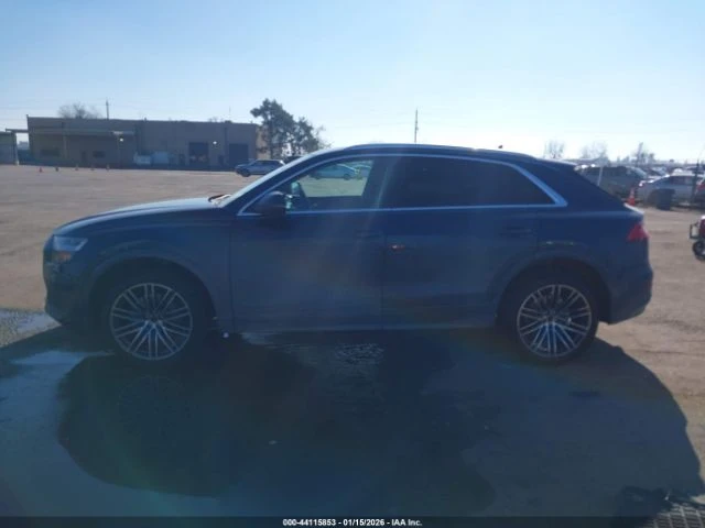 Audi Q8 PREMIUM PLUS 55 TFSI| DISTRONIC| B&O| ПАНО, снимка 14 - Автомобили и джипове - 53749060