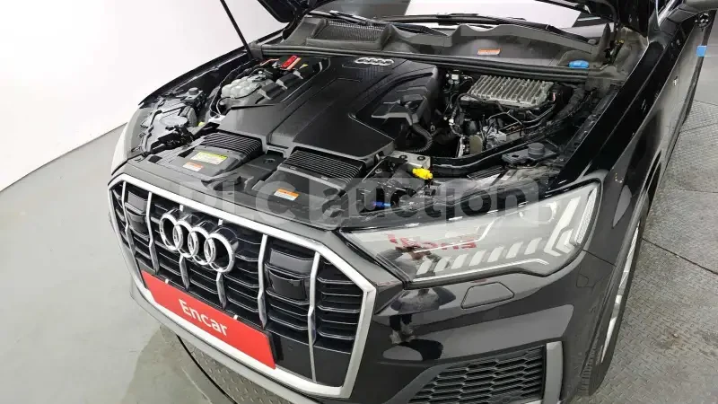 Audi Q7 MATRIX LED  /  DISTRONIC / ЦЕНА ДО БЪЛГАРИЯ, снимка 6 - Автомобили и джипове - 55407515