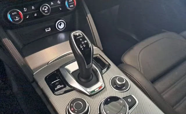 Alfa Romeo Stelvio 2.0/280HP/Q4/VELOCE/CAM/ACC/NAVI/LED/709z, снимка 14 - Автомобили и джипове - 55559885