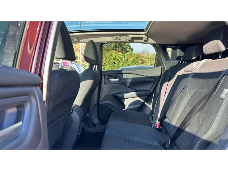 Nissan Qashqai 1.3MHEV, снимка 11 - Автомобили и джипове - 55847444