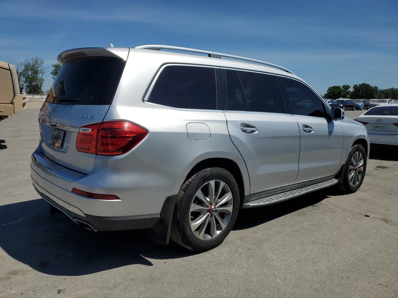 Mercedes-Benz GL 450 4MATIC* ПОДГРЕВ* КАМЕРА* МАСАЖ* КЕЙЛЕС*  - изображение 6