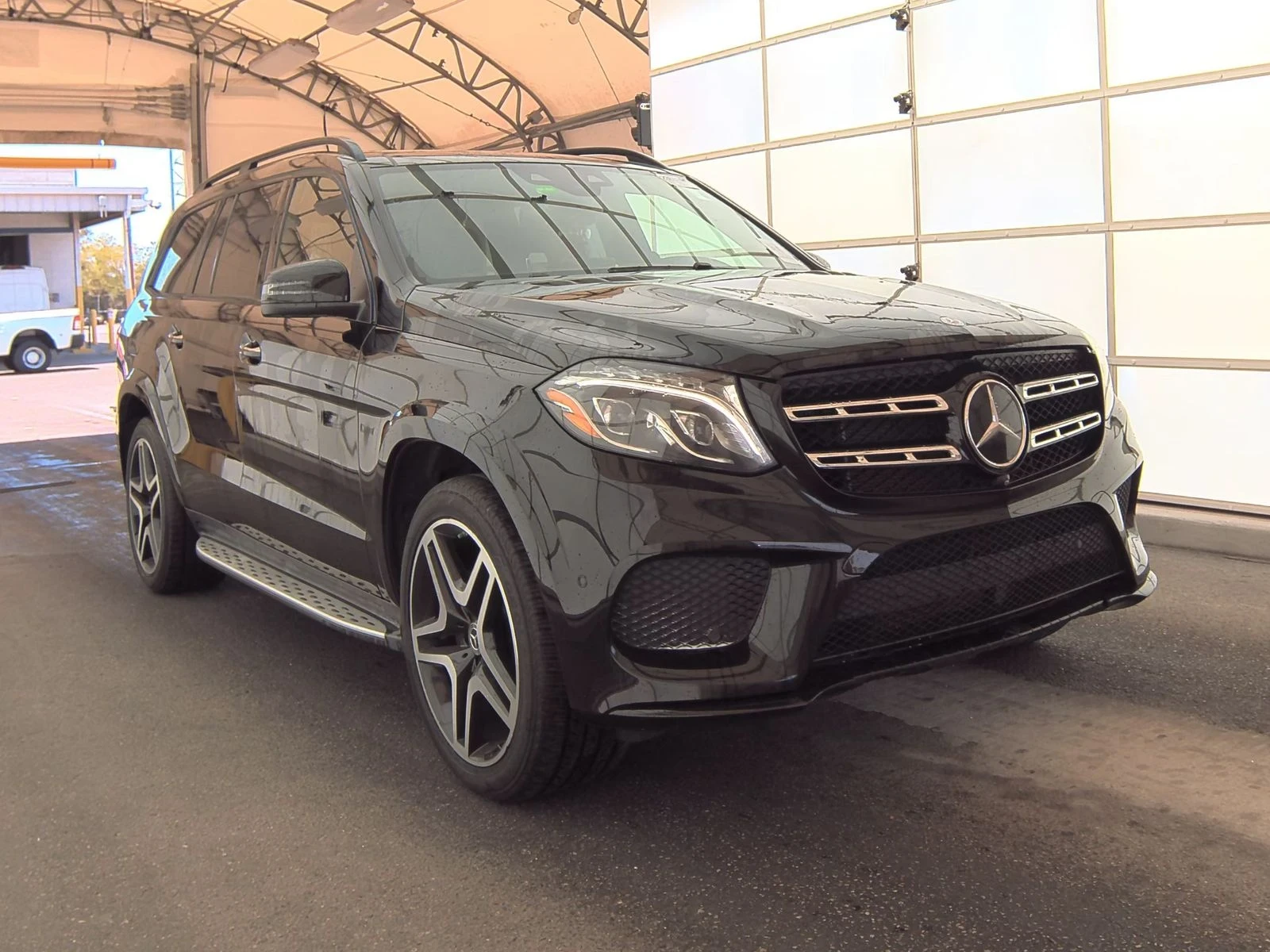 Mercedes-Benz GLS 500  - изображение 3