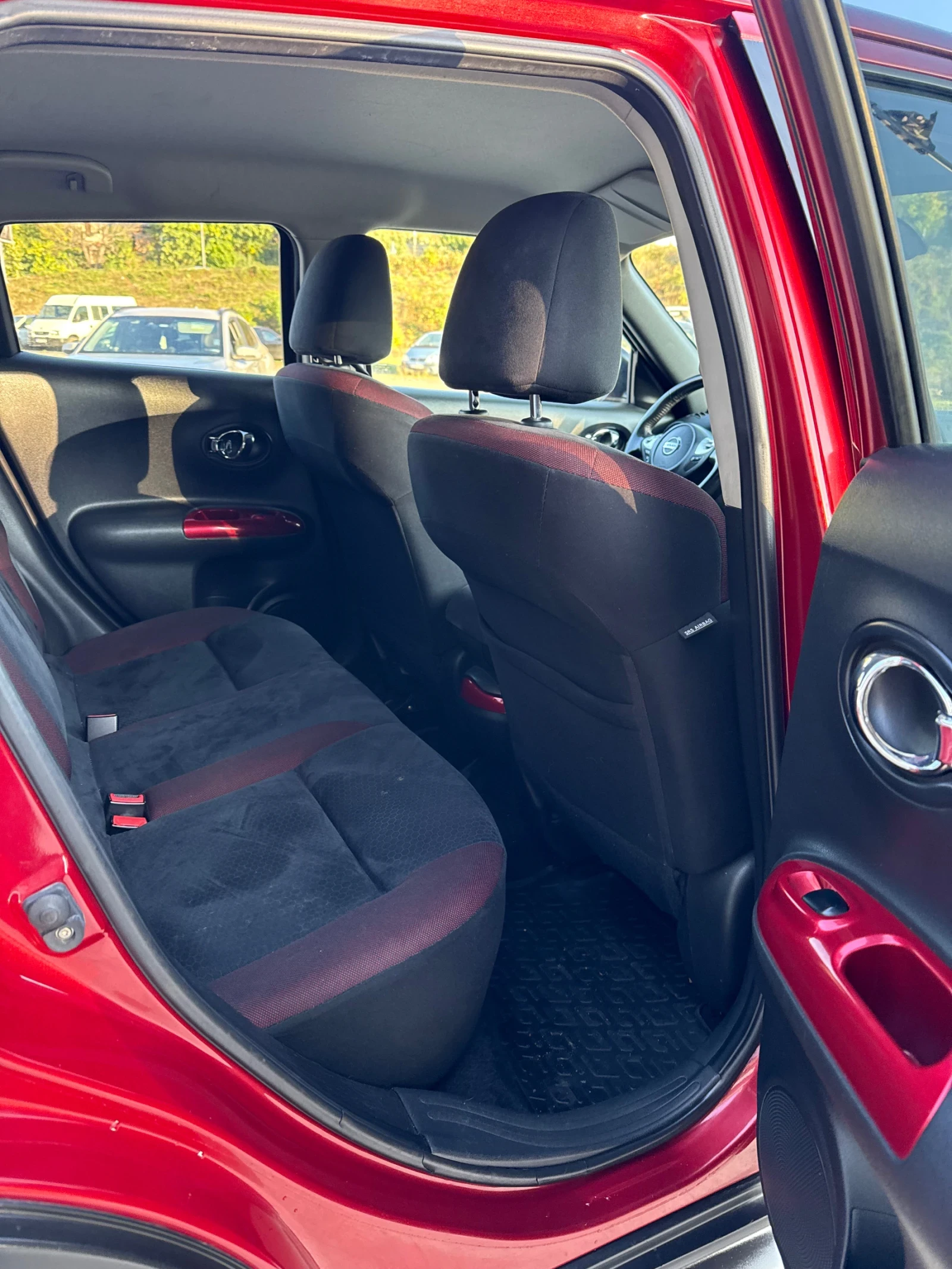 Nissan Juke 4x4/Keyless/Камера/Автоматик/1-ви Собственик - изображение 9