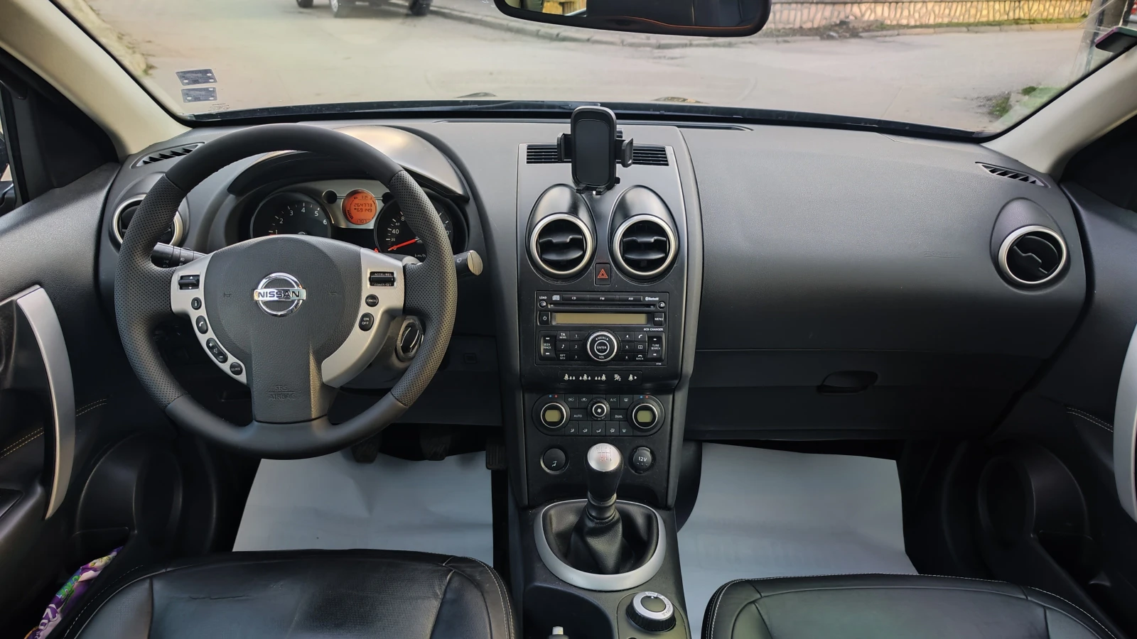 Nissan Qashqai 2.0i+ 4x4= PANORAMA, снимка 11 - Автомобили и джипове - 53940429