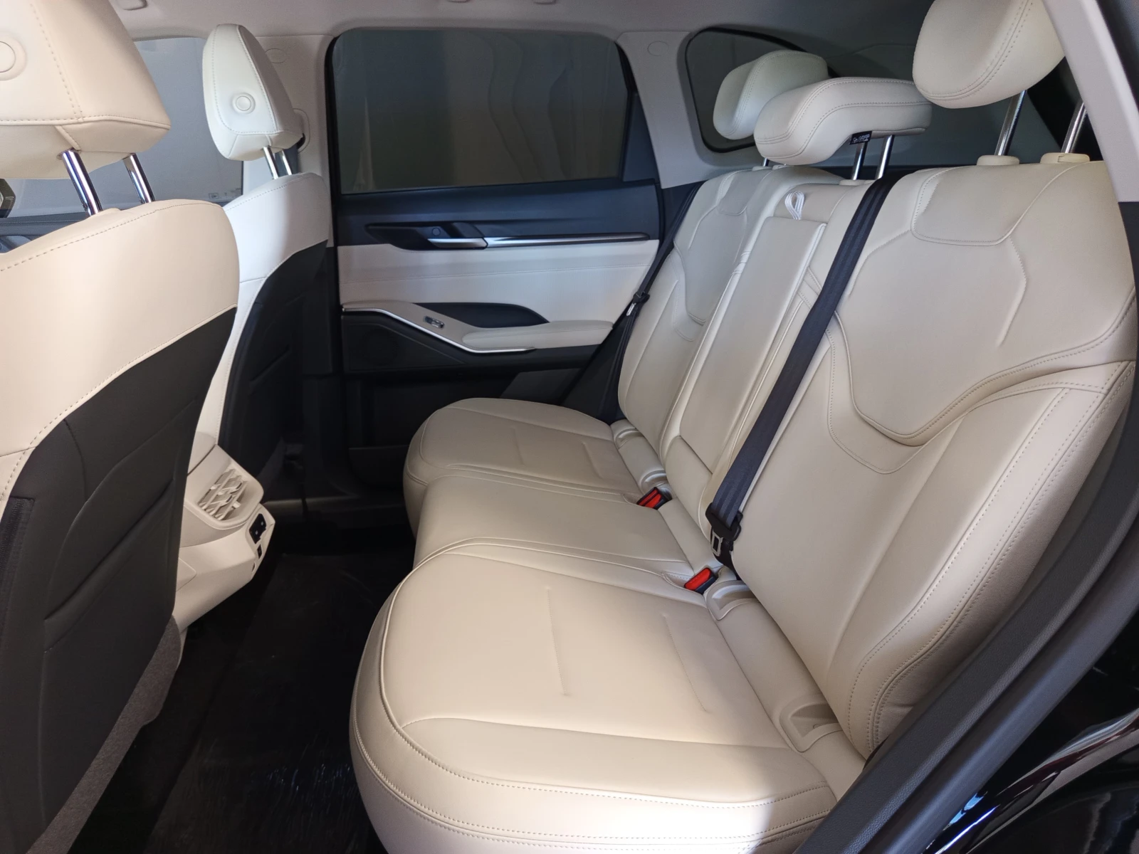 Haval H6 NEW H6 4X2, снимка 13 - Автомобили и джипове - 54843790