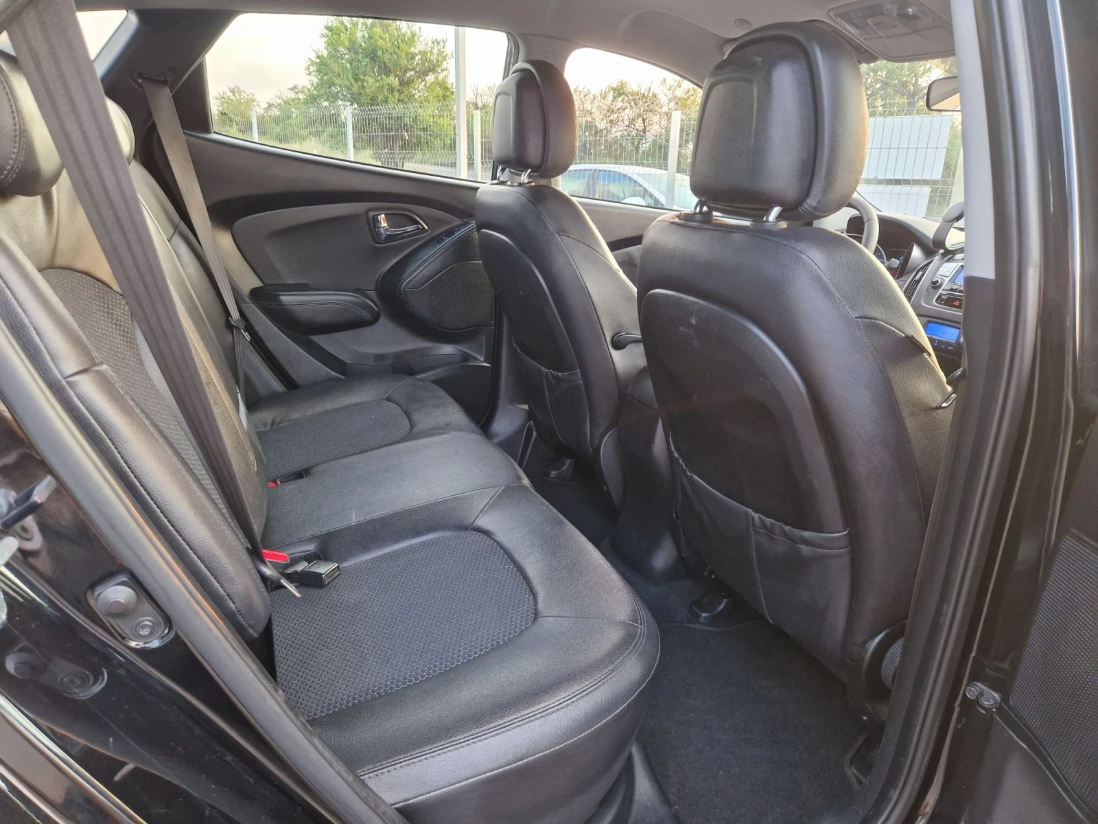 Hyundai IX35 1.7CRDI, снимка 12 - Автомобили и джипове - 55633740