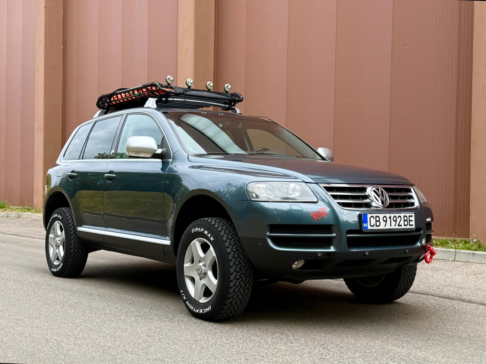 VW Touareg 2.5 TDI 4x4 | OFFROAD | ПРУЖИНИ | 6 СКОРОСТИ , снимка 6 - Автомобили и джипове - 56079806