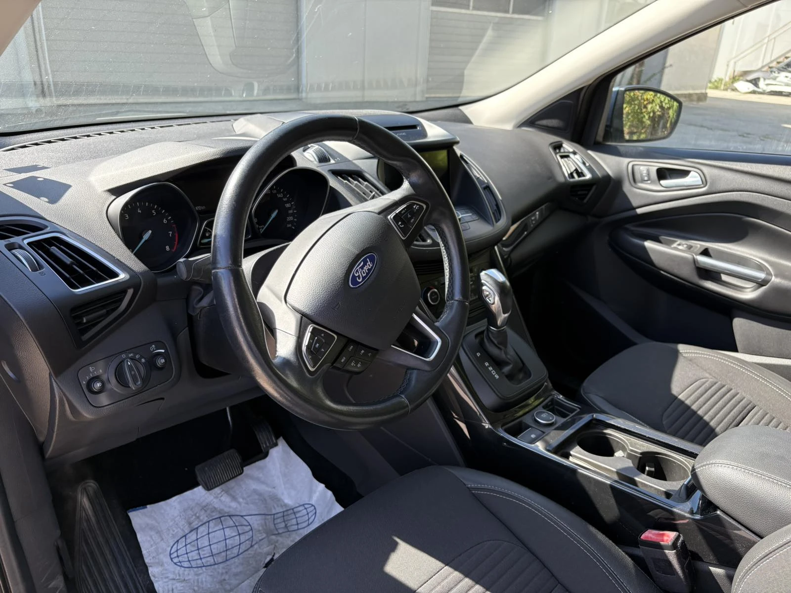 Ford Kuga 1.5 EcoBoost 150Hp, снимка 6 - Автомобили и джипове - 56325082