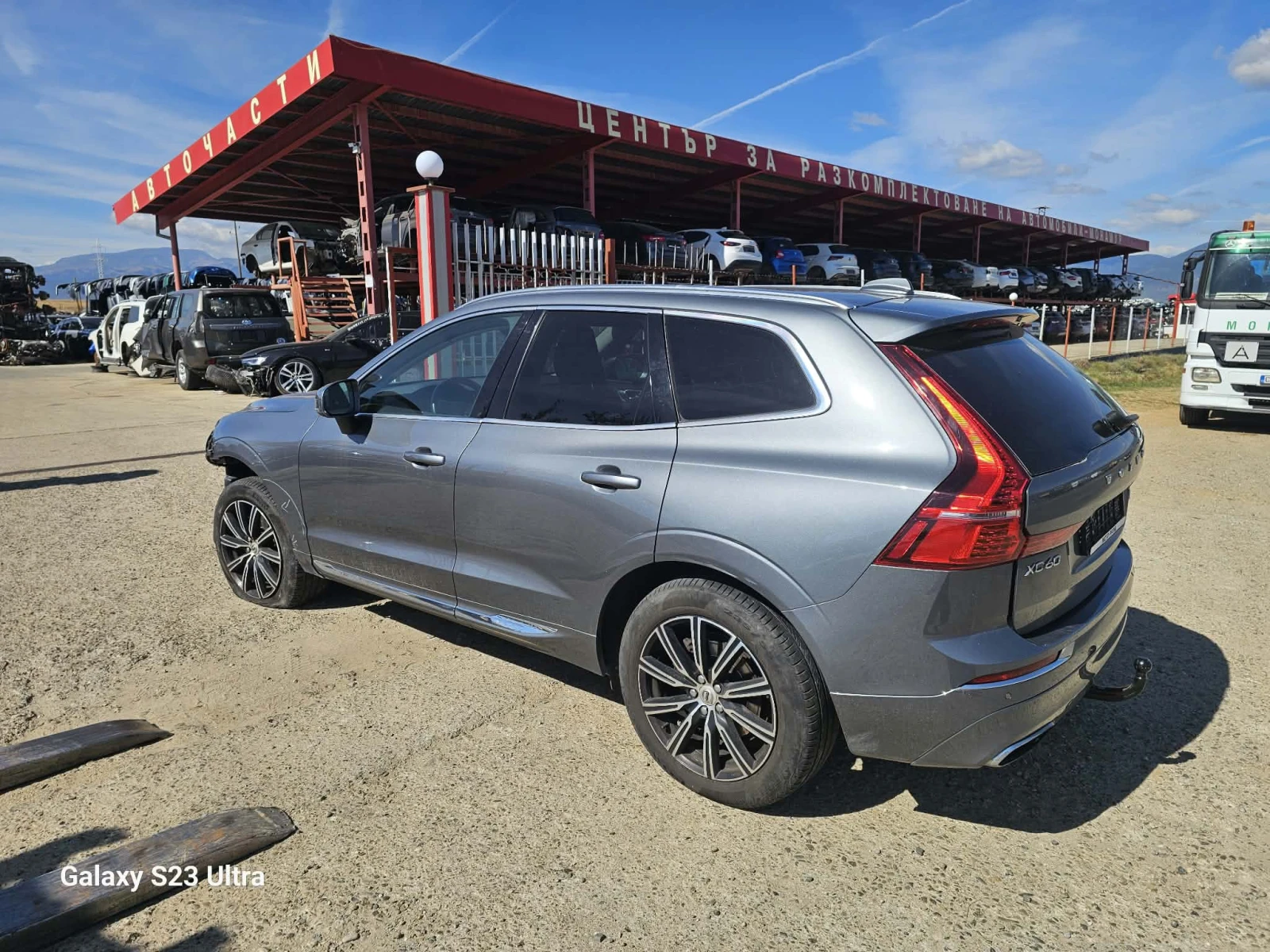 Volvo XC60 2.0 D5, снимка 3 - Автомобили и джипове - 56326571