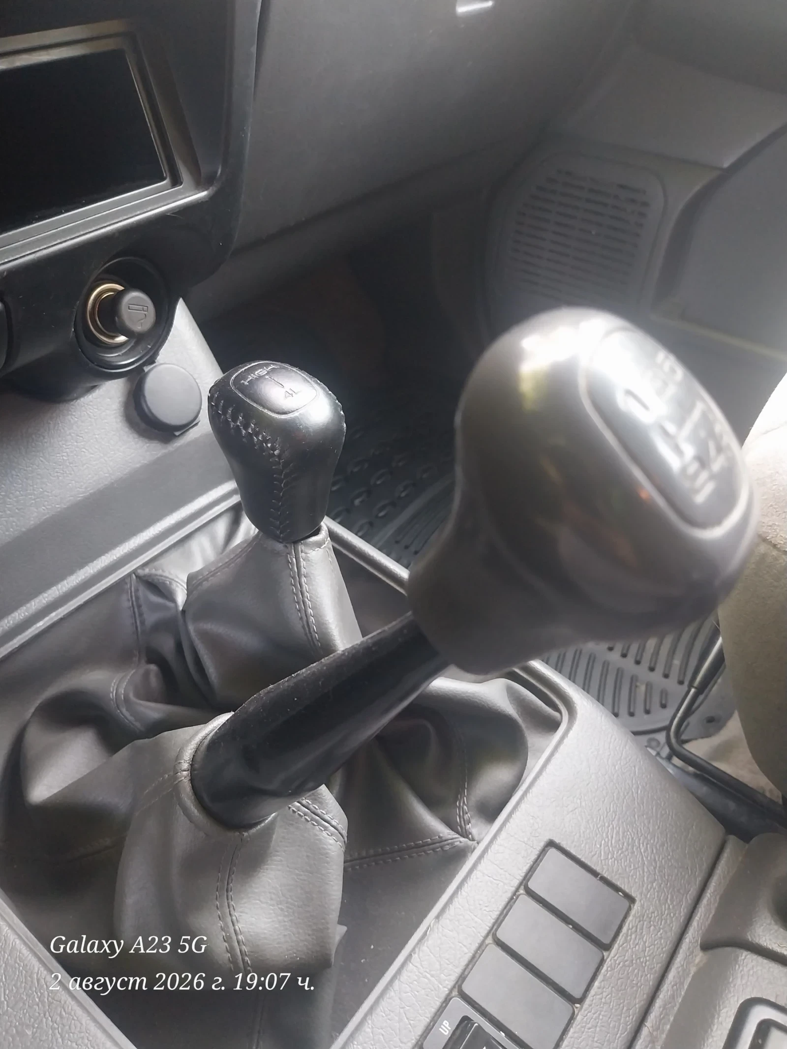 Isuzu Trooper, снимка 13 - Автомобили и джипове - 56596521