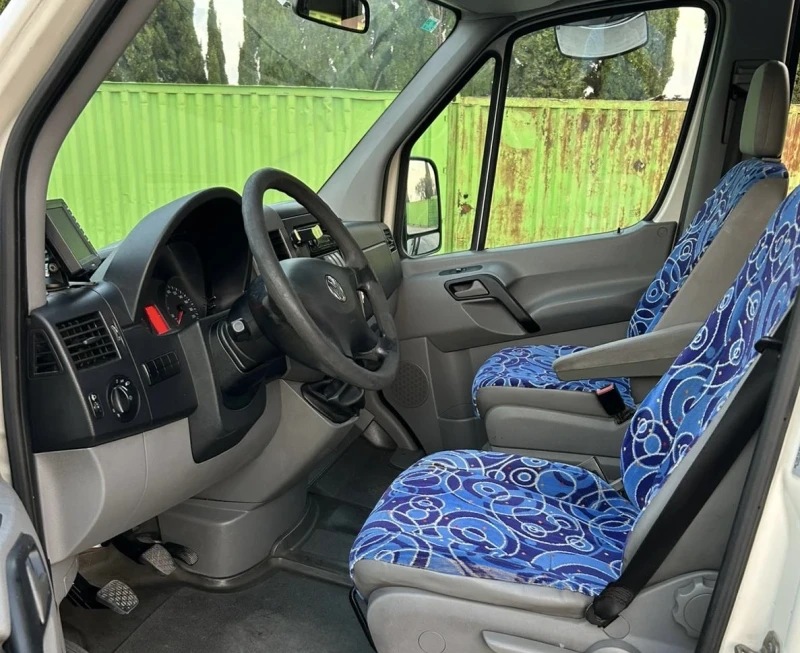 VW Crafter 2.5TDI 163 21 местен , снимка 8 - Бусове и автобуси - 51020851