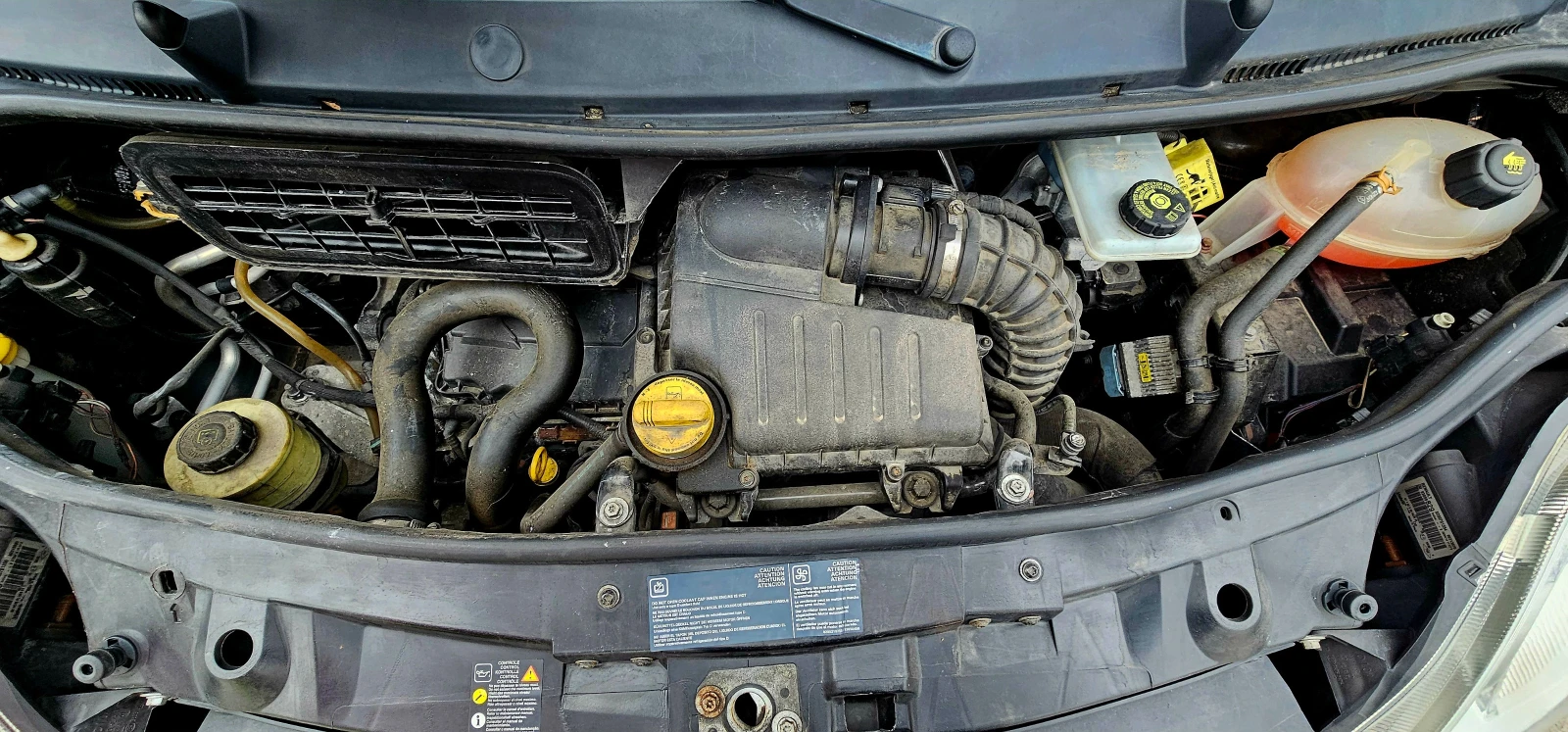 Opel Vivaro 2.0 ТОП   9 MECTA, снимка 14 - Бусове и автобуси - 53947737