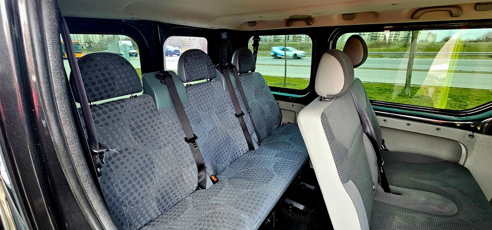 Opel Vivaro 2.0 ТОП   9 MECTA, снимка 12 - Бусове и автобуси - 53947737