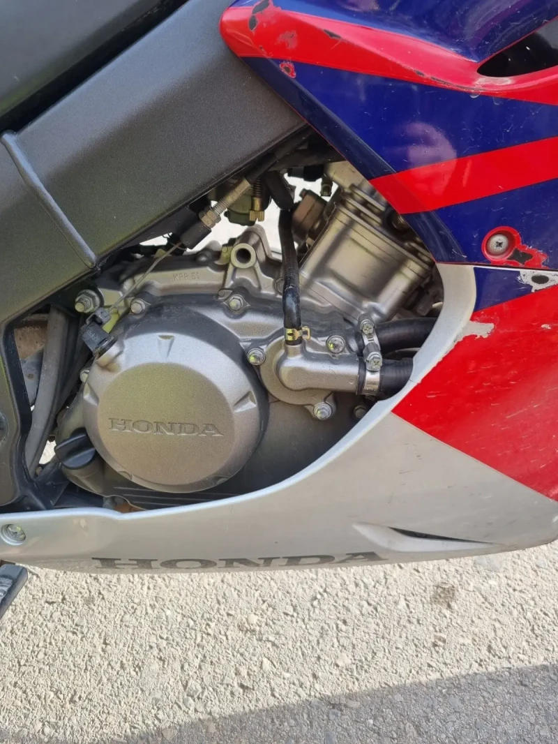 Honda Cbr 125r, снимка 2 - Мотоциклети и мототехника - 48271588