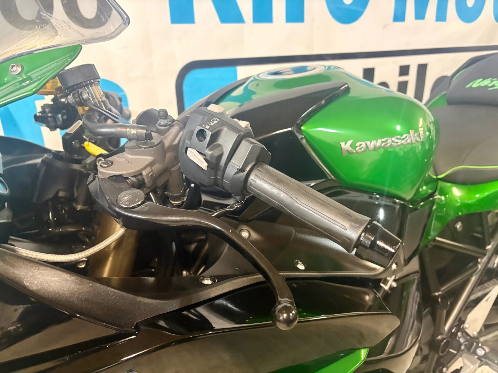 Kawasaki Ninja H2 SX SE !SERVICE BOOK! AKRAPOVIC  - изображение 10