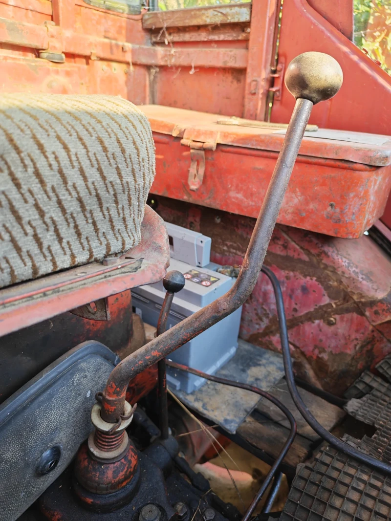 Трактор Т T16 МГ-1, снимка 8 - Селскостопанска техника - 50954942