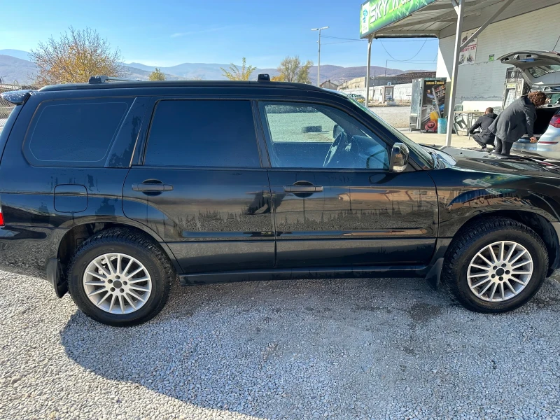 Subaru Forester, снимка 2 - Автомобили и джипове - 47815297