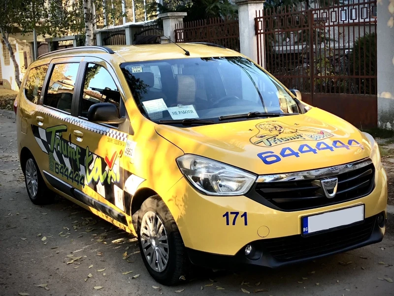 Dacia Lodgy, снимка 4 - Автомобили и джипове - 47895831