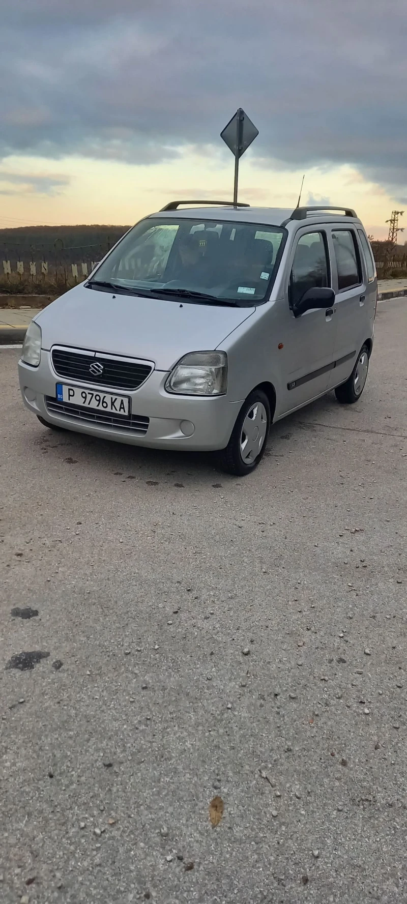 Suzuki Wagon r, снимка 1 - Автомобили и джипове - 48004726