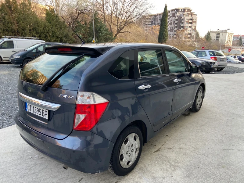 Honda Fr-v, снимка 3 - Автомобили и джипове - 48411408