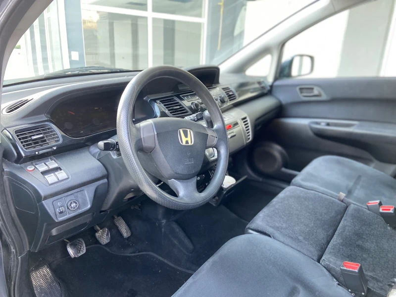 Honda Fr-v, снимка 7 - Автомобили и джипове - 48411408