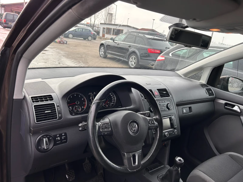 VW Touran 1.2TSI NAVI EURO 5, снимка 11 - Автомобили и джипове - 48779569