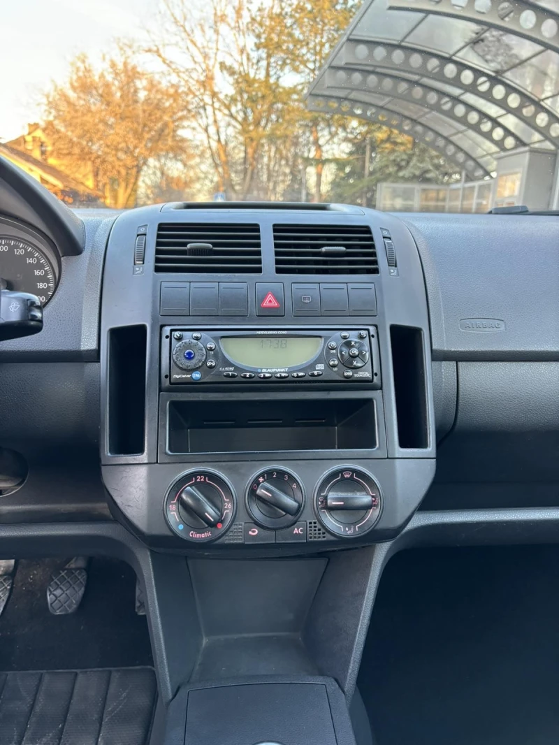 VW Polo 1.4 BLUEMOTION НОВ ВНОС   ЛИЗИНГ, снимка 11 - Автомобили и джипове - 52037534