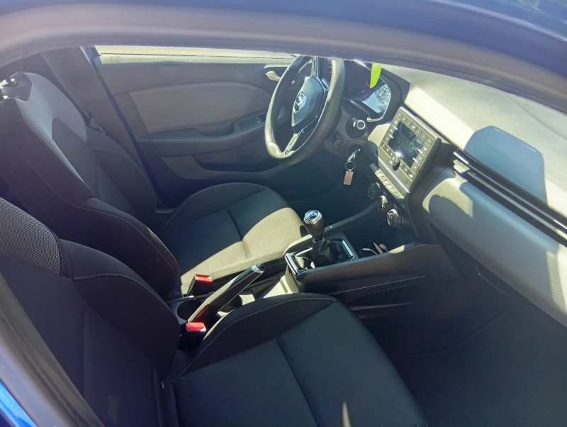 Renault Clio, снимка 10 - Автомобили и джипове - 52356637