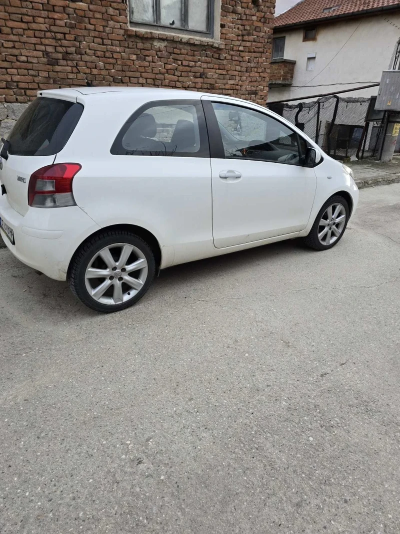 Toyota Yaris, снимка 3 - Автомобили и джипове - 53053324