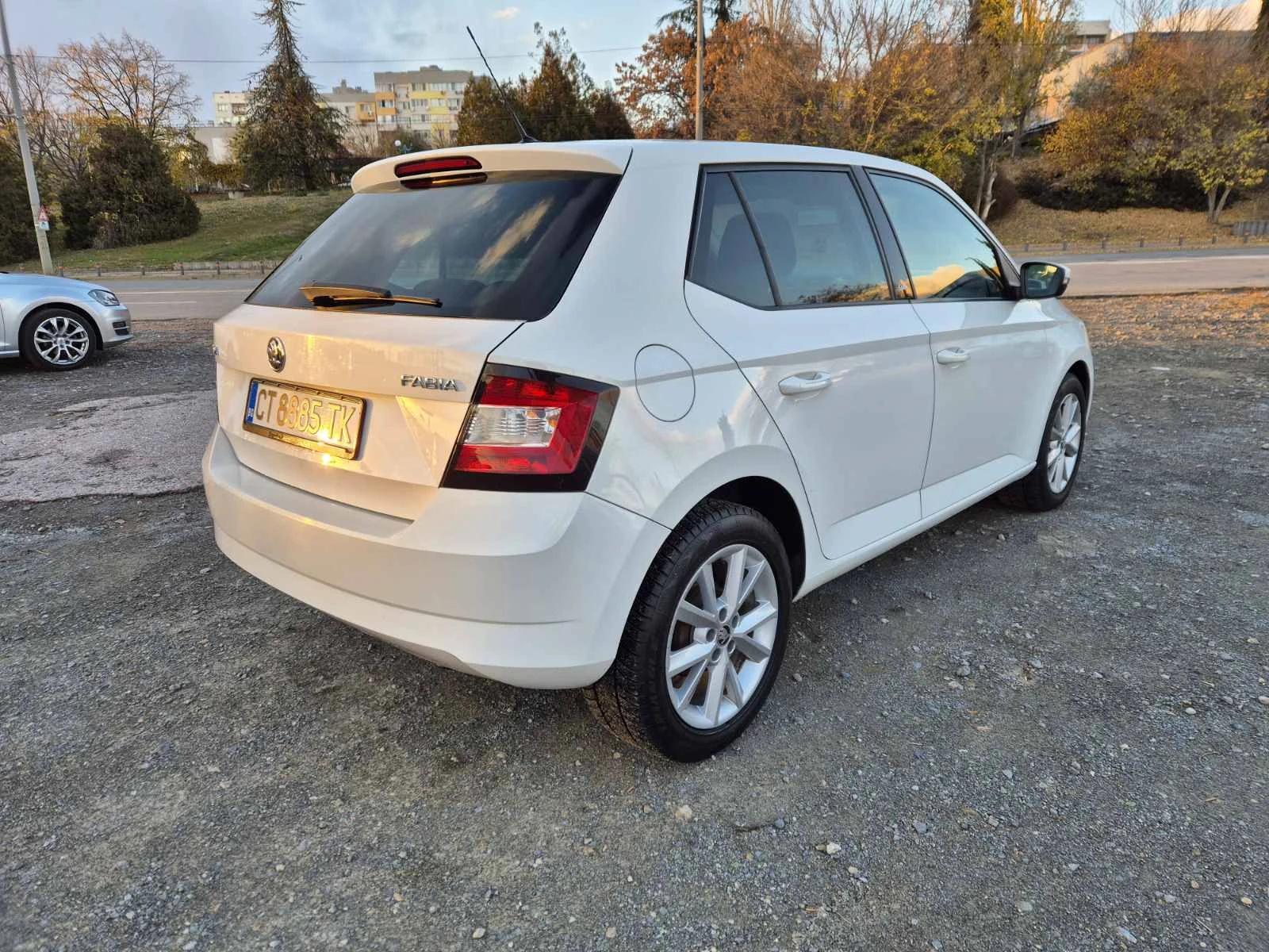 Skoda Fabia 1.0i MPI - изображение 5