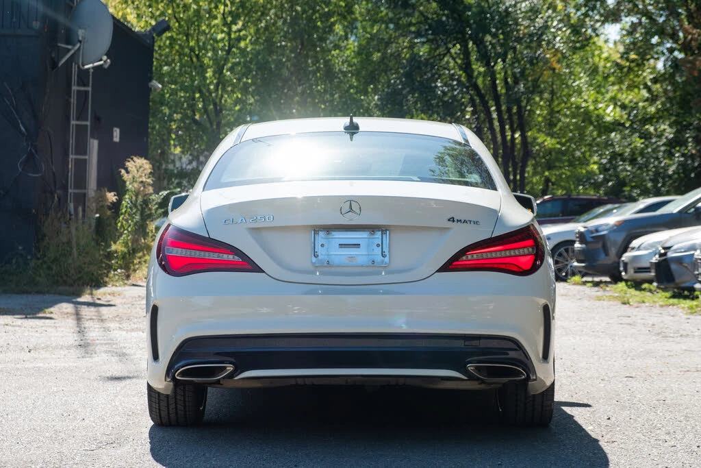 Mercedes-Benz CLA 250 4MATIC AMG* CARPLAY* CAM* BLINDSPOT* KEYLESS*  - изображение 4