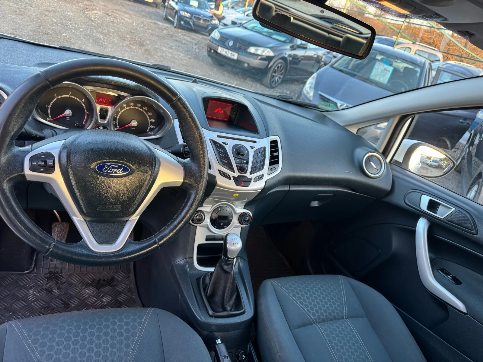 Ford Fiesta 1.6 tdci, снимка 11 - Автомобили и джипове - 53829892