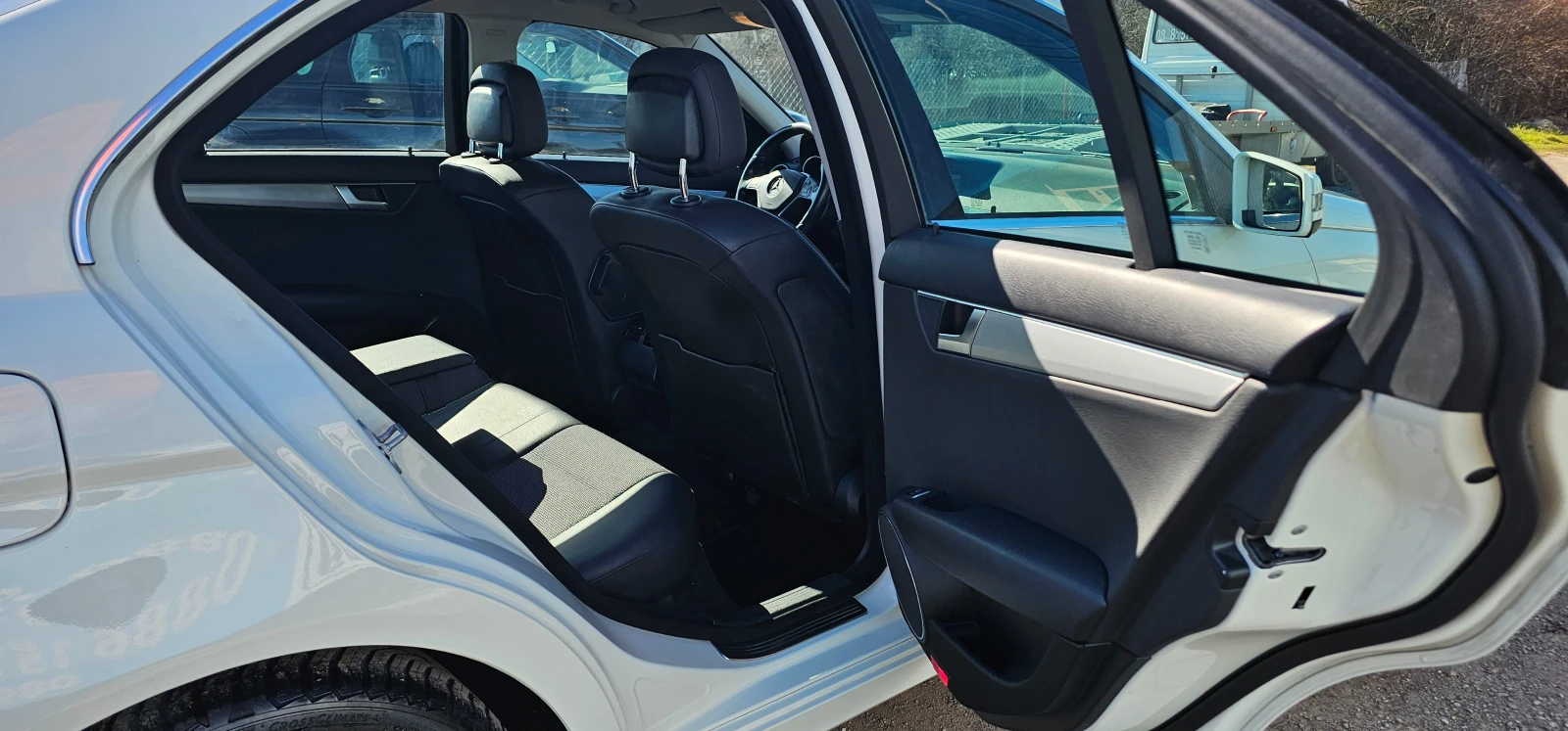 Mercedes-Benz C 220 cdi Авангард фейслифт, снимка 15 - Автомобили и джипове - 53924740