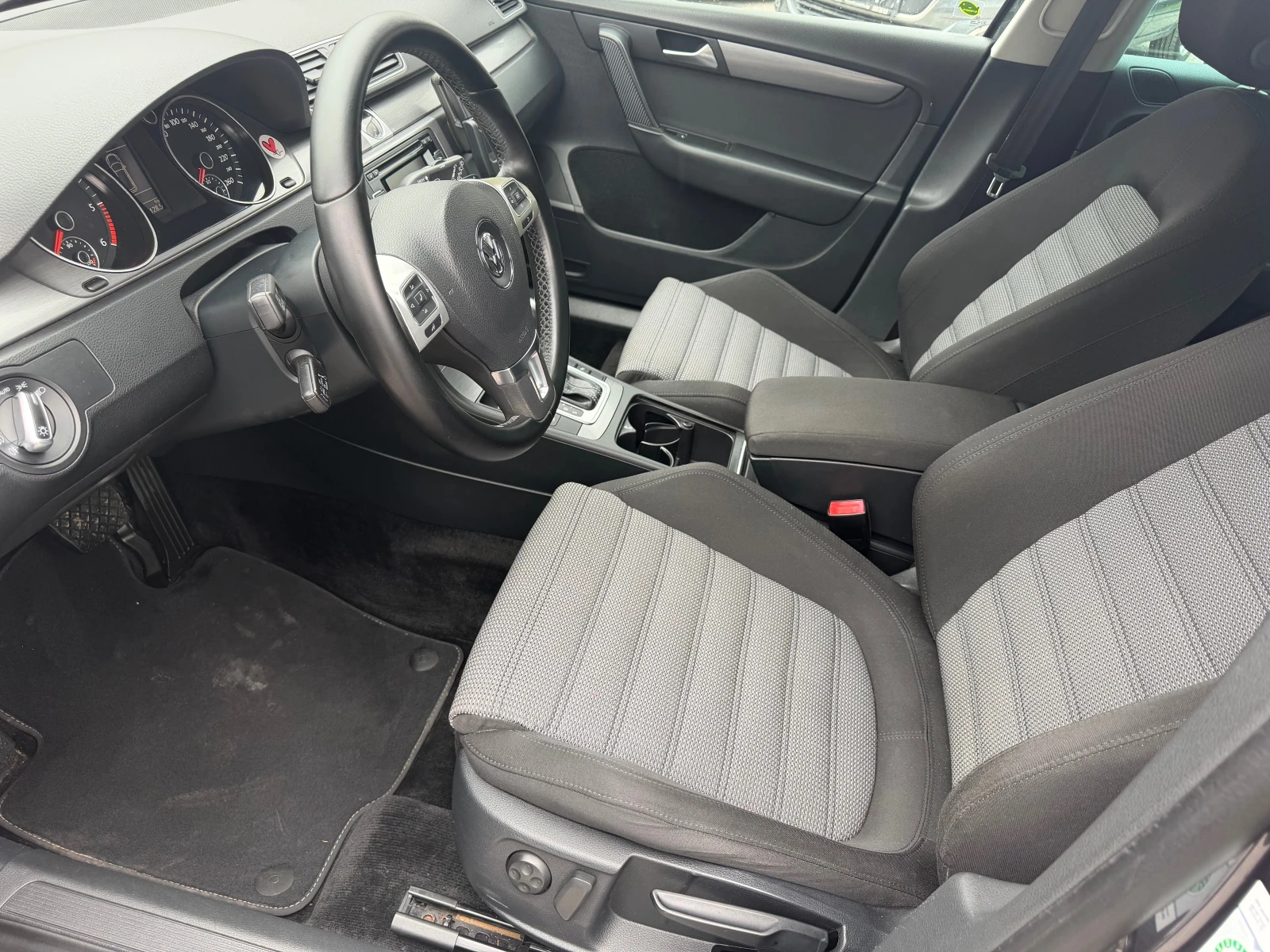 VW Passat 2.0TDI HIGHLINE ITALY ТОП СЪСТОЯНИЕ! , снимка 8 - Автомобили и джипове - 54087957