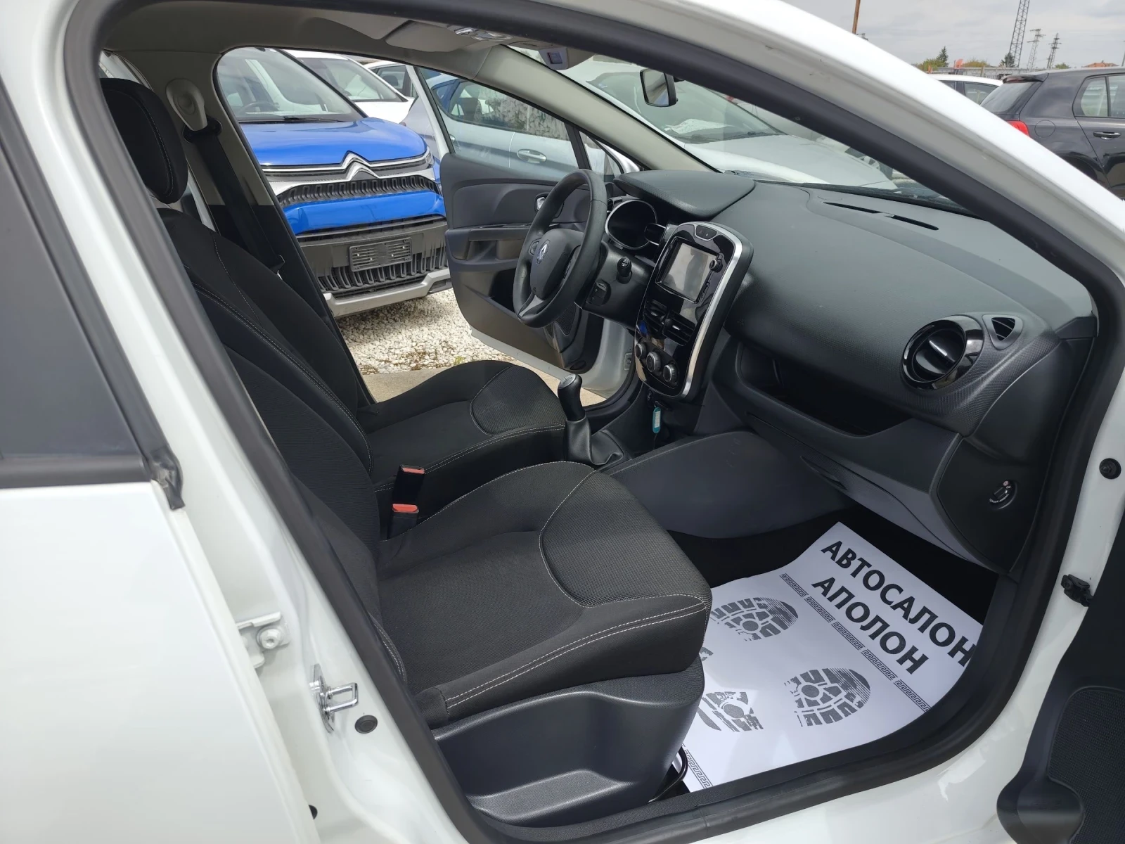 Renault Clio Навигация, автопилот , снимка 10 - Автомобили и джипове - 54483398