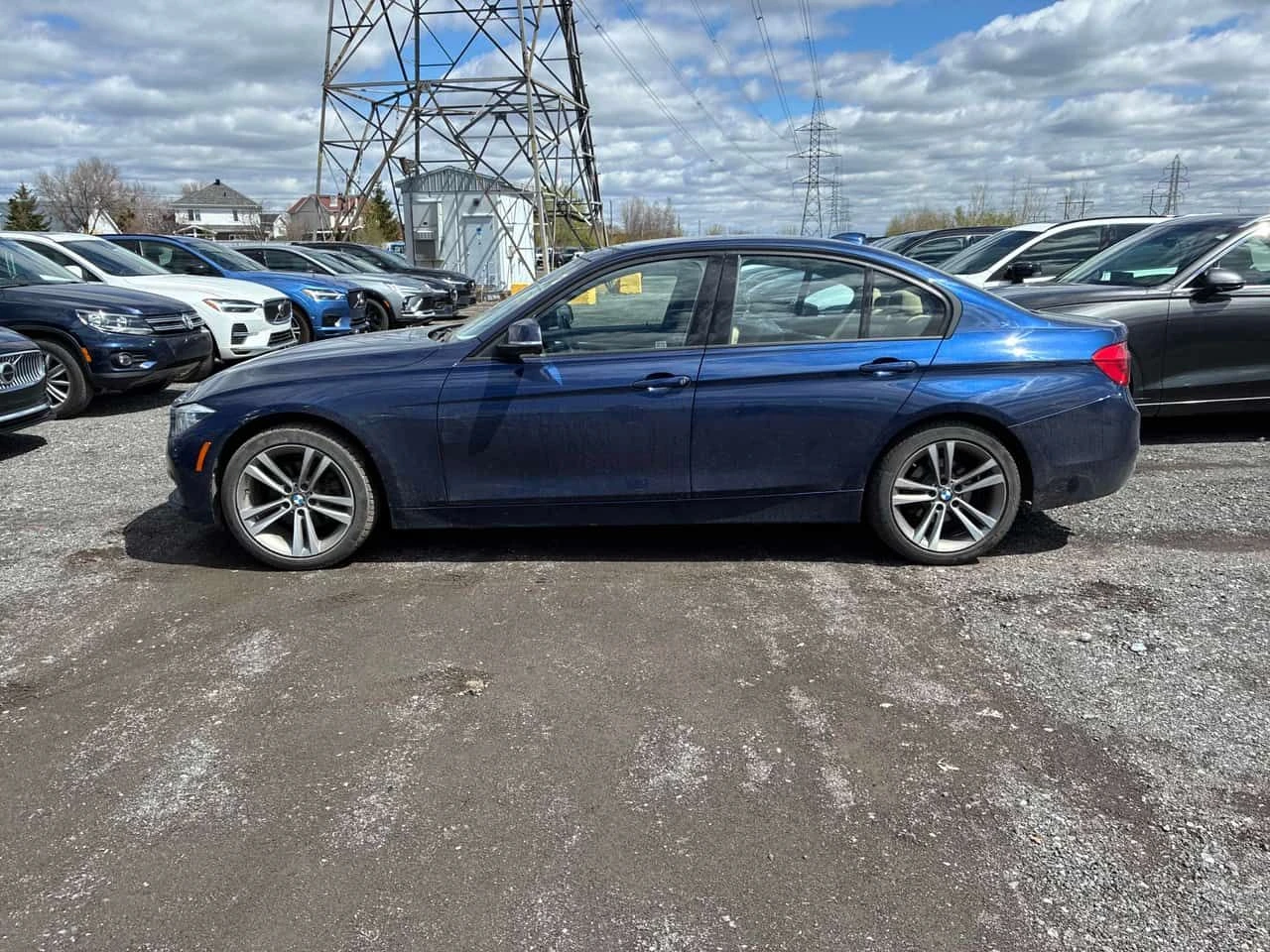 BMW 330  xDrive /CARFAX/2 ЧИФТА ГУМИ , снимка 2 - Автомобили и джипове - 54540025
