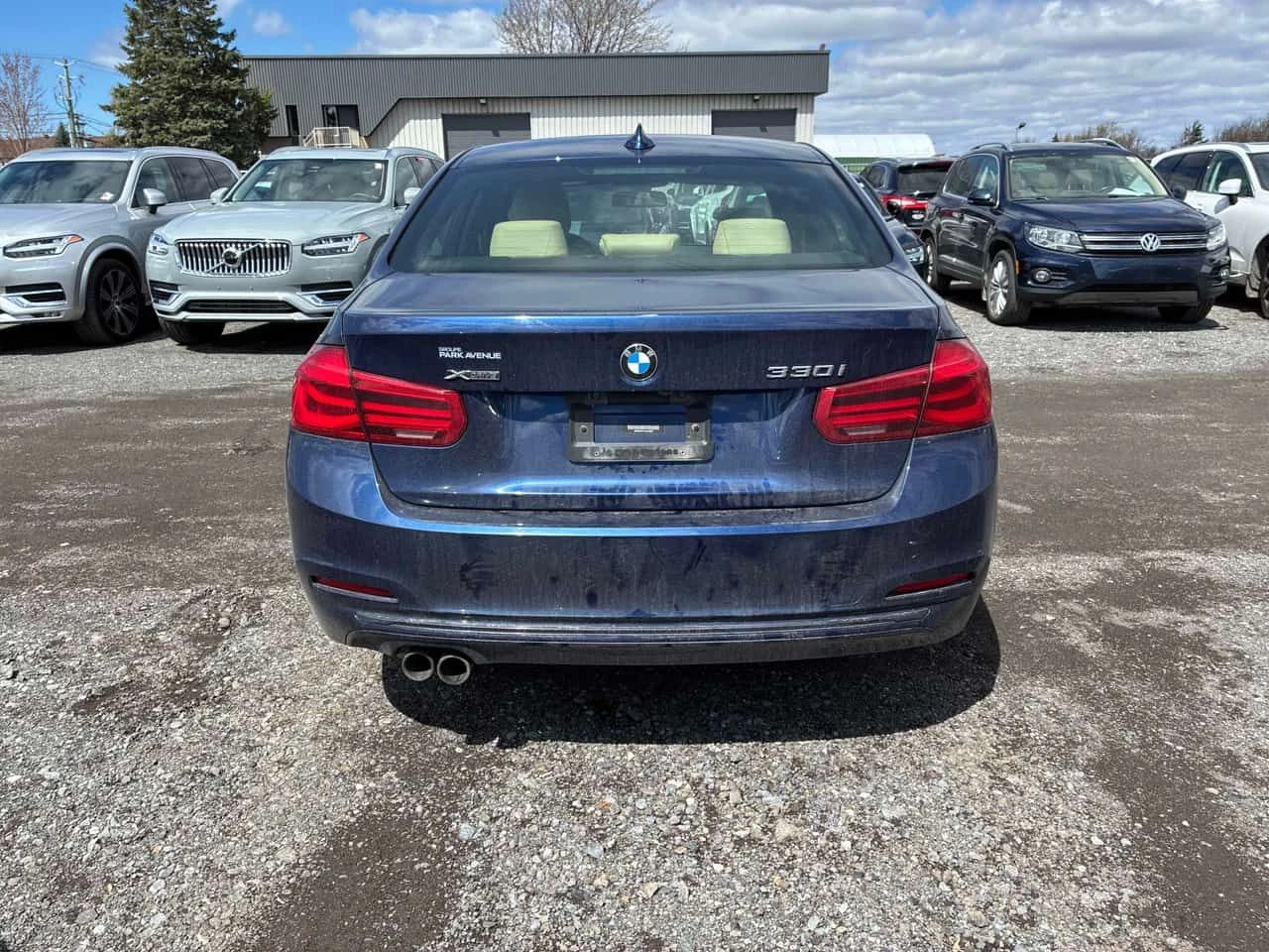 BMW 330  xDrive /CARFAX/2 ЧИФТА ГУМИ , снимка 4 - Автомобили и джипове - 54540025