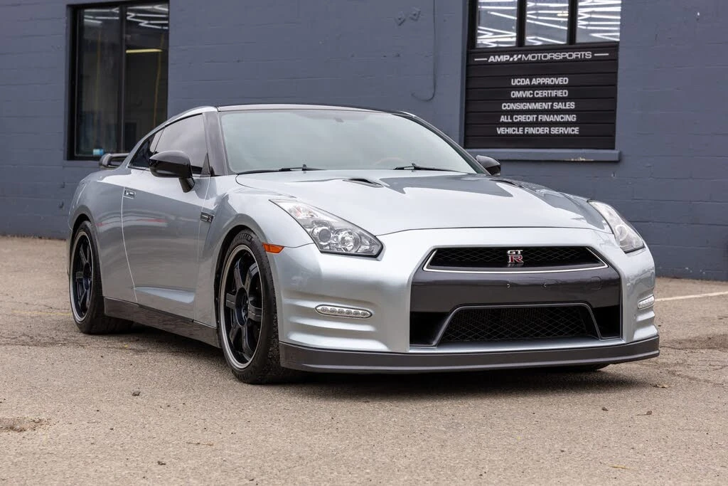 Nissan Gt-r Black Edition, снимка 2 - Автомобили и джипове - 54565477