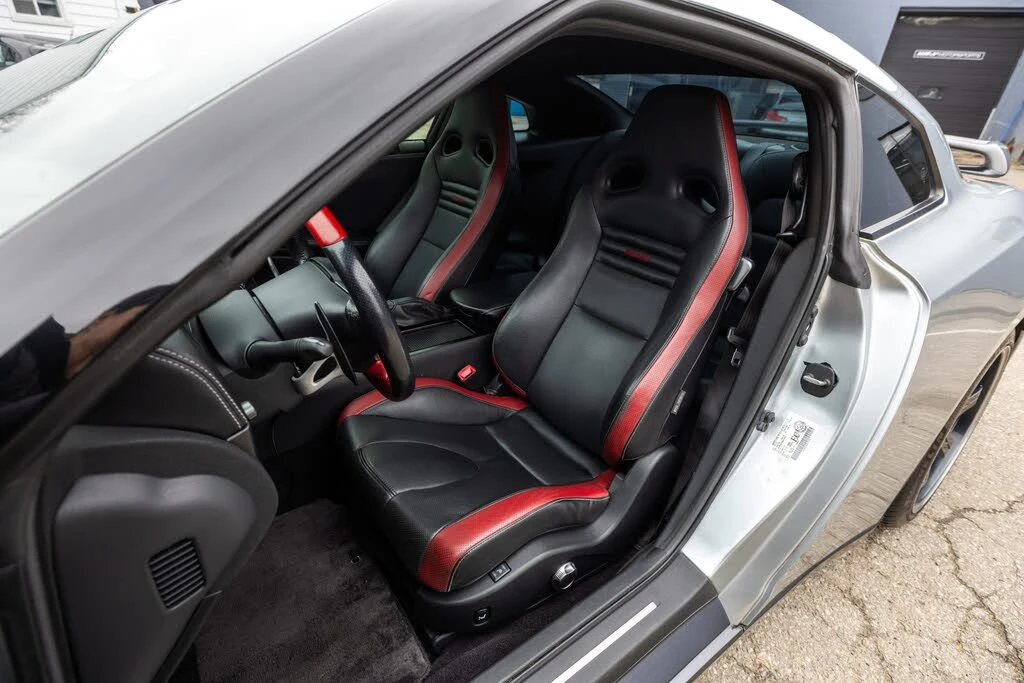 Nissan Gt-r Black Edition, снимка 17 - Автомобили и джипове - 54565477