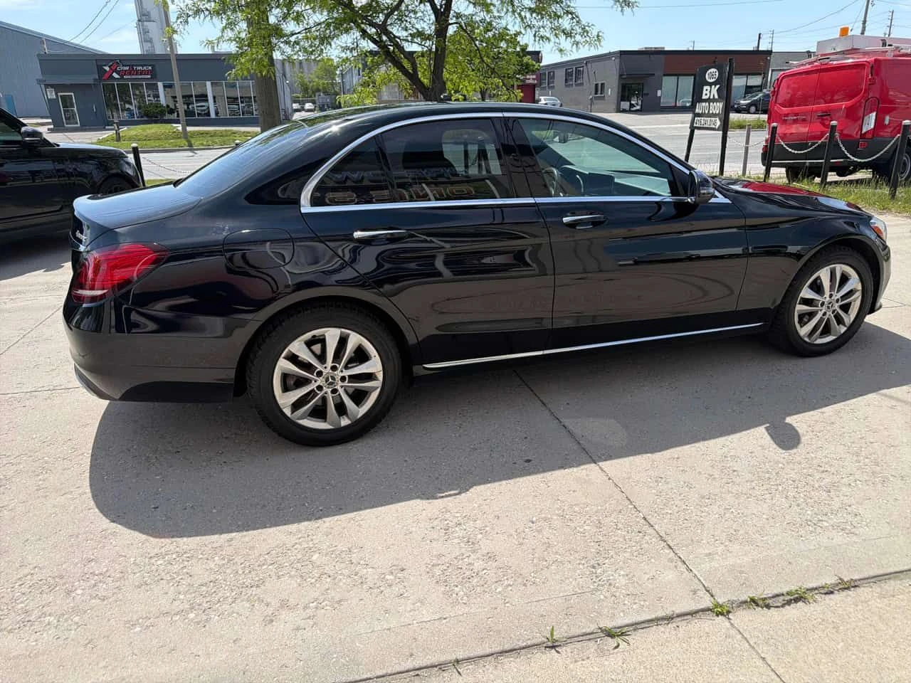 Mercedes-Benz C 300 * CARFAX * ПОДГРЕВ * 2 КЛЮЧА * ПАНО, снимка 3 - Автомобили и джипове - 54825159